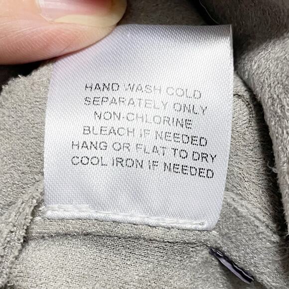 Joh Gray Faux Suede Vest with Cutout Design Hem - Picture 7 of 7